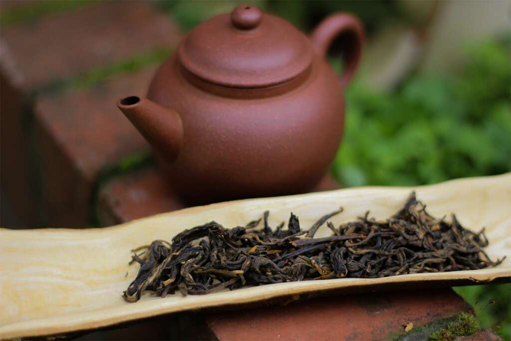 Wild Dian Hong Menghai Leaves Tea Adventures