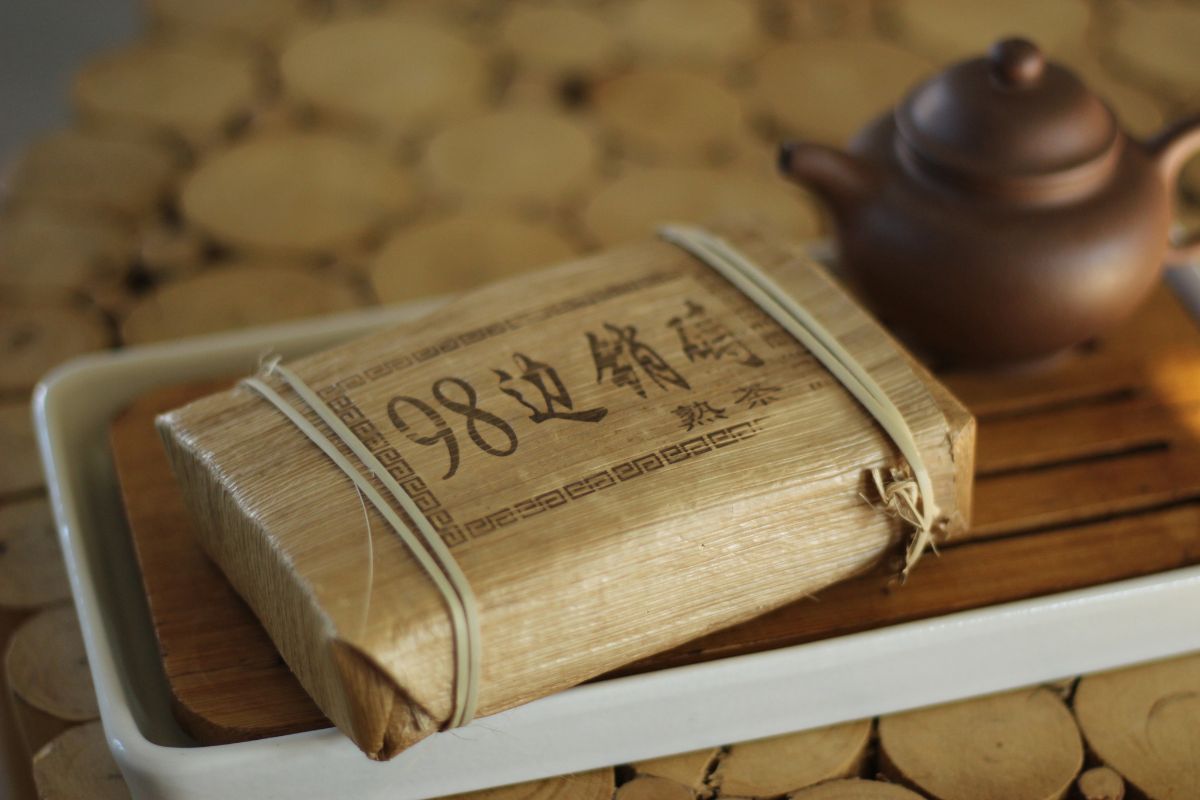 1998 Bian Xiao Zhuan Xin An Chu Tea Adventures